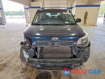 Piąte zdjęcie samochodu w środku: 2019 KIA SOUL + VIN:KNDJP3A55K7645068 - miniatura