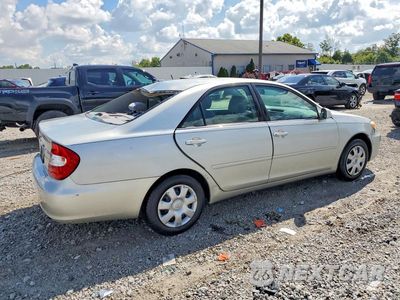 Trzecie zdjęcie samochodu z tyłu: 2003 TOYOTA CAMRY LE VIN:4T1BE32K93U147372 - miniatura