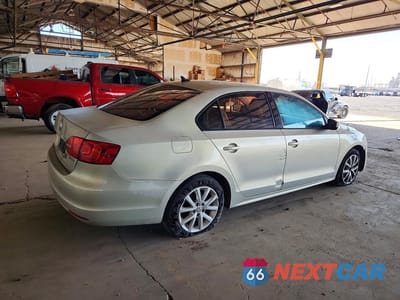 Trzecie zdjęcie samochodu z tyłu: 2011 VOLKSWAGEN JETTA SE VIN:3VWDZ7AJ3BM354261 - miniatura
