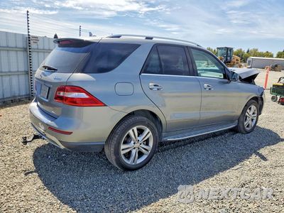 Trzecie zdjęcie samochodu z tyłu: 2014 MERCEDES-BENZ ML 350 4MATIC VIN:4JGDA5HB1EA330499 - miniatura