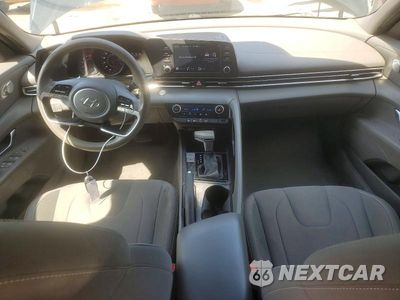 Zdjęcie 8 z 12 samochodu: 2022 HYUNDAI ELANTRA SEL VIN:5NPLM4AG7NH074529 - miniatura