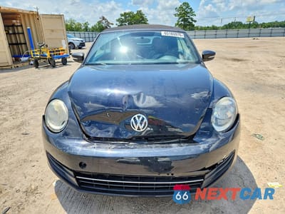 Piąte zdjęcie samochodu w środku: 2015 VOLKSWAGEN BEETLE 1.8T VIN:3VW517AT6FM808361 - miniatura