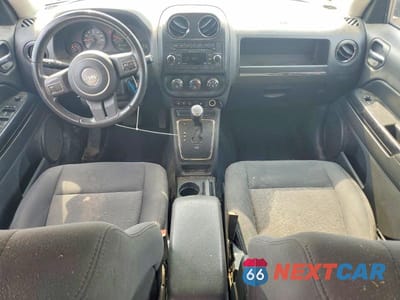 Zdjęcie 8 z 13 samochodu: 2012 JEEP PATRIOT LATITUDE VIN:1C4NJRFB6CD563017 - miniatura