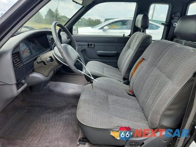 Zdjęcie 7 z 12 samochodu: 1994 TOYOTA PICKUP DX VIN:JT4RN93P5R5108202 - miniatura