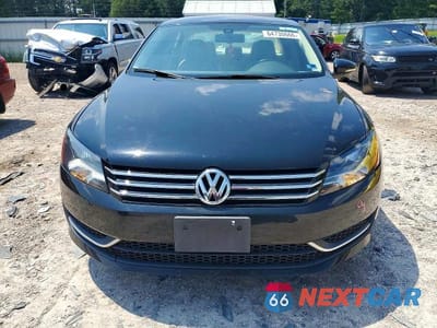 Piąte zdjęcie samochodu w środku: 2012 VOLKSWAGEN PASSAT SE VIN:1VWBP7A34CC039325 - miniatura