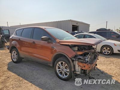 Czwarte zdjęcie samochodu z boku: 2017 FORD ESCAPE S VIN:1FMCU0F73HUE07865 - miniatura