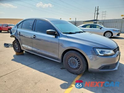 Czwarte zdjęcie samochodu z boku: 2011 VOLKSWAGEN JETTA BASE VIN:3VW2K7AJ7BM091350 - miniatura