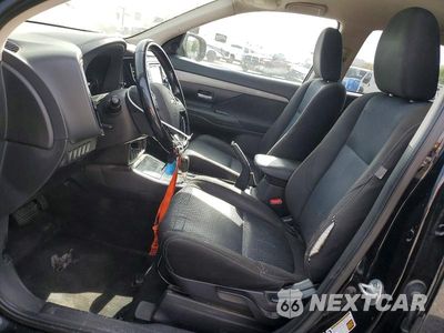 Zdjęcie 7 z 13 samochodu: 2017 MITSUBISHI OUTLANDER ES VIN:JA4AD2A38HZ009155 - miniatura