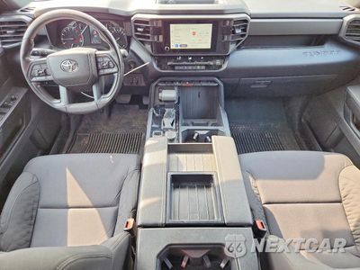 Zdjęcie 8 z 12 samochodu: 2025 TOYOTA TUNDRA SR5 VIN:5TFLA5DB2SX240311 - miniatura