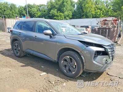 Czwarte zdjęcie samochodu z boku: 2026 NISSAN ROGUE SV VIN:5N1BT3BB5TC733790 - miniatura