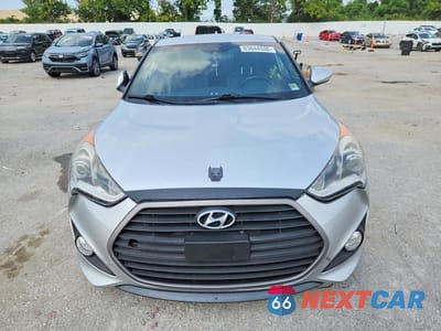 Piąte zdjęcie samochodu w środku: 2016 HYUNDAI VELOSTER TURBO VIN:KMHTC6AE7GU275512 - miniatura