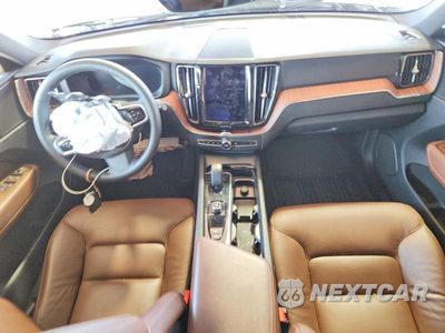 Zdjęcie 8 z 14 samochodu: 2023 VOLVO XC60 PLUS VIN:YV4L12DN6P1374111 - miniatura
