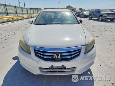Piąte zdjęcie samochodu w środku: 2011 HONDA ACCORD SE VIN:1HGCP2F68BA140635 - miniatura