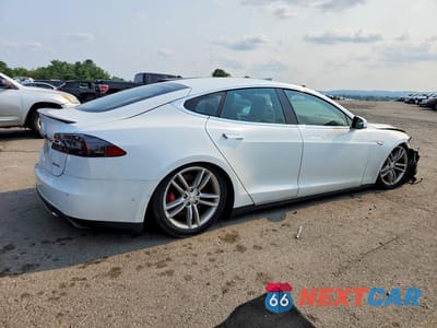 Trzecie zdjęcie samochodu z tyłu: 2015 TESLA MODEL S P85D VIN:5YJSA1H49FF098040 - miniatura