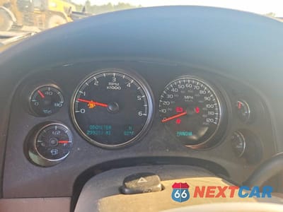 Zdjęcie 9 z 13 samochodu: 2011 CHEVROLET TAHOE C1500 LT VIN:1GNSCBE05BR270285 - miniatura