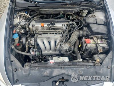 Zdjęcie 11 z 12 samochodu: 2004 HONDA ACCORD EX VIN:1HGCM56884A118598 - miniatura