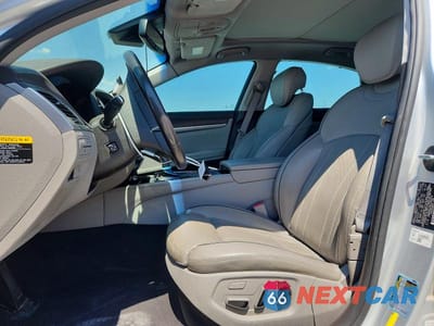 Zdjęcie 7 z 12 samochodu: 2015 HYUNDAI GENESIS 3.8L VIN:KMHGN4JE5FU096674 - miniatura