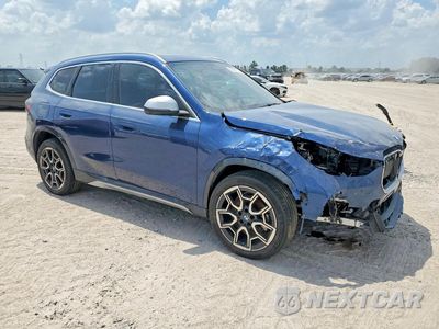 Czwarte zdjęcie samochodu z boku: 2024 BMW X1 XDRIVE28I VIN:WBX73EF08R5Z06426 - miniatura