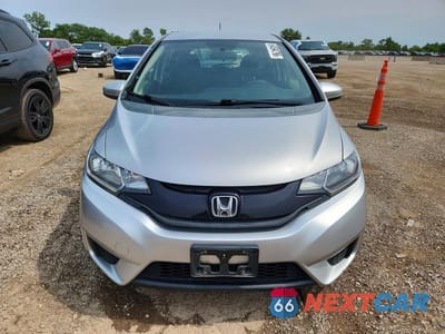 Piąte zdjęcie samochodu w środku: 2015 HONDA FIT LX VIN:3HGGK5H54FM738588 - miniatura