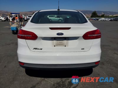 Zdjęcie 6 z 12 samochodu: 2017 FORD FOCUS SE VIN:1FADP3F29HL216517 - miniatura