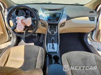 Zdjęcie 8 z 12 samochodu: 2013 HYUNDAI ELANTRA GLS VIN:5NPDH4AE3DH446180 - miniatura