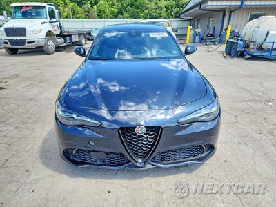 Piąte zdjęcie samochodu w środku: 2024 ALFA ROMEO GIULIA SPRINT VIN:ZARFANANXR7677548 - miniatura