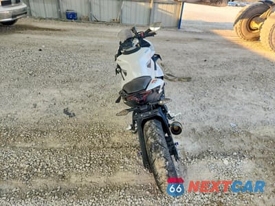 Czwarte zdjęcie samochodu z boku: 2025 CF MOTO 450SS VIN:LCEPESLA7S6001534 - miniatura