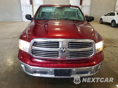 Piąte zdjęcie samochodu w środku: 2018 RAM 1500 SLT VIN:3C6RR7LT8JG228344 - miniatura