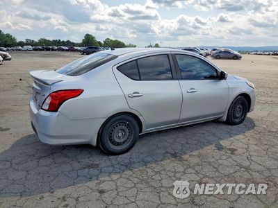 Trzecie zdjęcie samochodu z tyłu: 2016 NISSAN VERSA 1.6 SV VIN:3N1CN7AP1GL894044 - miniatura