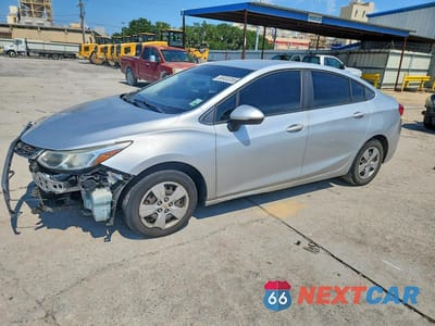 2018 CHEVROLET CRUZE LS 1G1BC5SM0J7189103 - główne zdjęcie licytacji z USA - miniatura