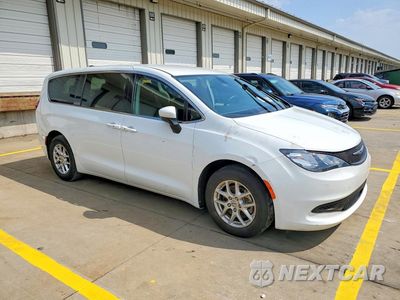 Czwarte zdjęcie samochodu z boku: 2022 CHRYSLER VOYAGER LX VIN:2C4RC1CG0NR120861 - miniatura