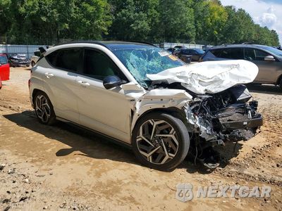 Czwarte zdjęcie samochodu z boku: 2024 HYUNDAI KONA N LINE VIN:KM8HA3A3XRU037116 - miniatura