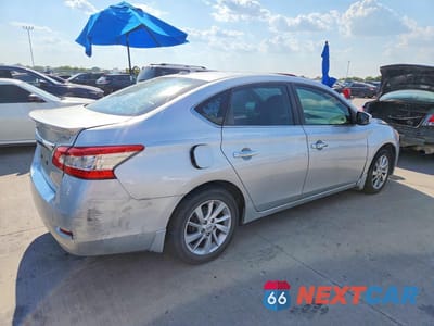 Trzecie zdjęcie samochodu z tyłu: 2015 NISSAN SENTRA SV VIN:3N1AB7AP1FY258693 - miniatura