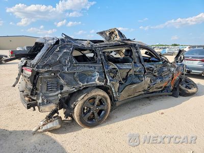 Trzecie zdjęcie samochodu z tyłu: 2025 JEEP GRAND CHEROKEE L LIMITED VIN:1C4RJKBG0S8631328 - miniatura