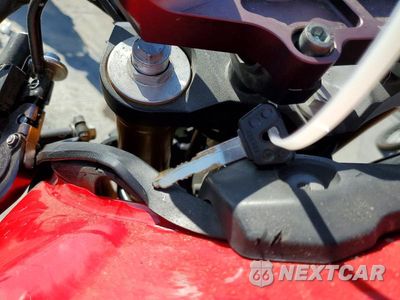 Zdjęcie 8 z 9 samochodu: 2014 YAMAHA FZ09 VIN:JYARN33E5EA003118 - miniatura