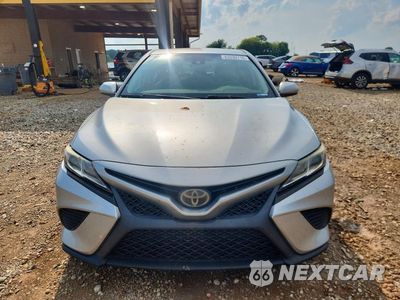 Piąte zdjęcie samochodu w środku: 2020 TOYOTA CAMRY SE VIN:4T1G11AK2LU892990 - miniatura