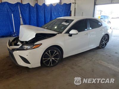 2018 TOYOTA CAMRY SE 4T1B11HK9JU065579 - główne zdjęcie licytacji z USA - miniatura