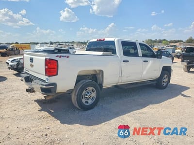 Trzecie zdjęcie samochodu z tyłu: 2015 CHEVROLET SILVERADO K2500 HEAVY DUTY VIN:1GC1KUEG9FF533739 - miniatura