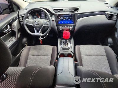 Zdjęcie 8 z 13 samochodu: 2018 NISSAN ROGUE SPORT SV VIN:JN1BJ1CR1JW288845 - miniatura