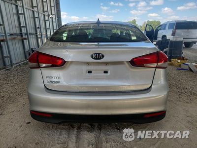 Zdjęcie 6 z 12 samochodu: 2018 KIA FORTE LX VIN:3KPFK4A7XJE234372 - miniatura