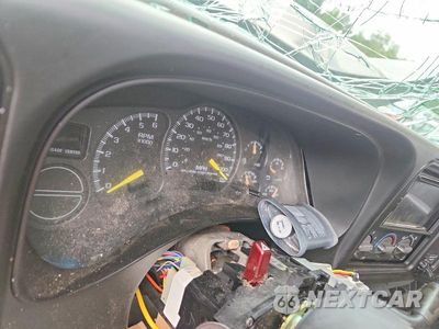 Zdjęcie 9 z 12 samochodu: 2001 CHEVROLET SILVERADO K1500 VIN:1GCEK19T81E201328 - miniatura