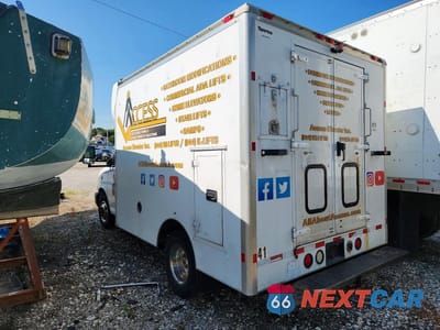 Drugie zdjęcie samochodu z przodu: 2008 CHEVROLET EXPRESS G3500 VIN:1GBJG31K381106082 - miniatura