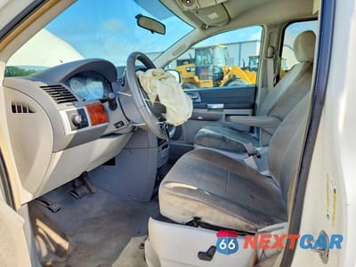 Zdjęcie 7 z 13 samochodu: 2008 CHRYSLER TOWN & COUNTRY TOURING VIN:2A8HR54P68R713718 - miniatura