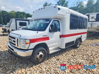2017 FORD E350 SHUTTLE BUS 1FDEE3FSXHDC18982 - główne zdjęcie licytacji z USA - miniatura