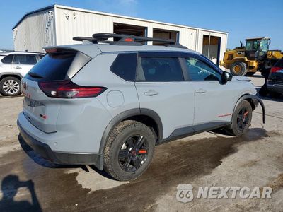 Trzecie zdjęcie samochodu z tyłu: 2025 NISSAN ROGUE ROCK CREEK VIN:5N1BT3BBXSC837402 - miniatura