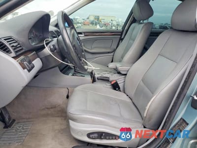 Zdjęcie 7 z 12 samochodu: 2003 BMW 325 I VIN:WBAET37483NJ26344 - miniatura