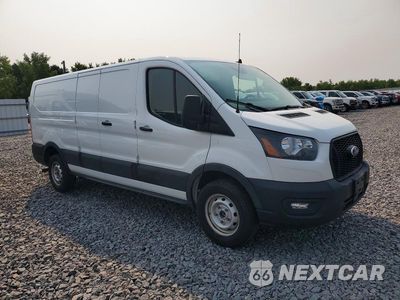 Czwarte zdjęcie samochodu z boku: 2023 FORD TRANSIT T-250 VIN:1FTBR1Y89PKA69976 - miniatura