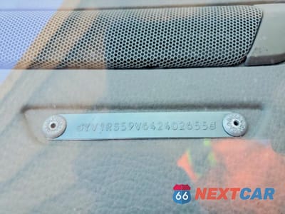 Zdjęcie 12 z 12 samochodu: 2004 VOLVO S60 2.5T VIN:YV1RS59V642402655 - miniatura