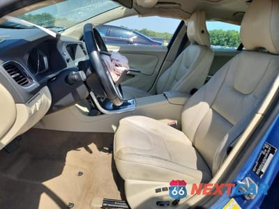 Zdjęcie 7 z 12 samochodu: 2014 VOLVO S60 T5 VIN:YV1612FS3E2285410 - miniatura