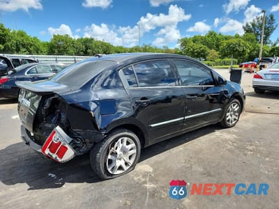 Trzecie zdjęcie samochodu z tyłu: 2012 NISSAN SENTRA 2.0 VIN:3N1AB6AP9CL724762 - miniatura